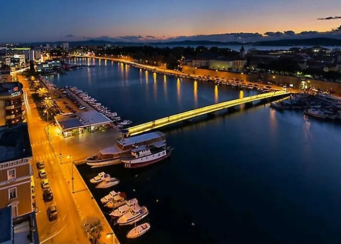 La Paulina's Iii Apartman