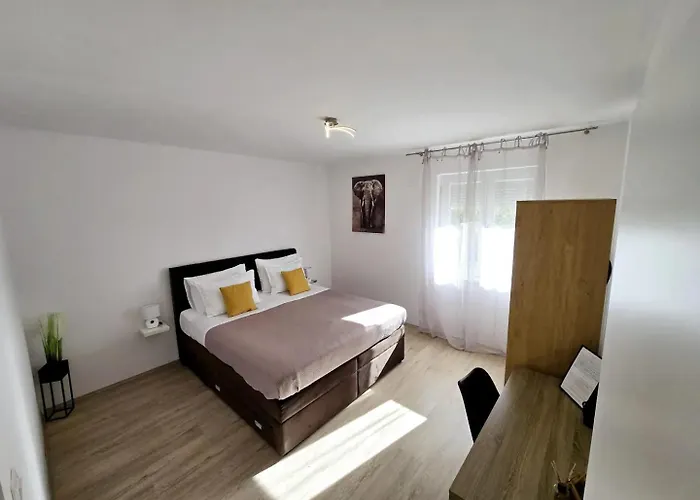 La Paulina's Iii * Zadar