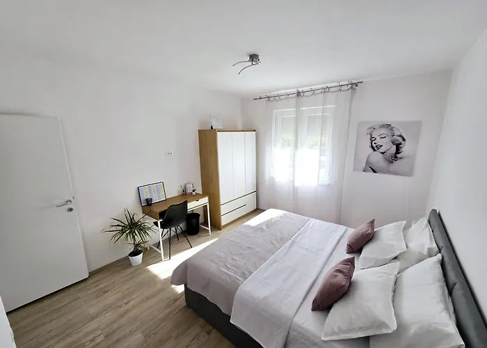 La Paulina's Iii Apartman *