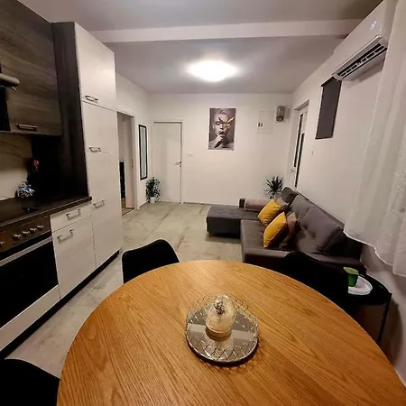 La Paulina's Iii Appartamento *