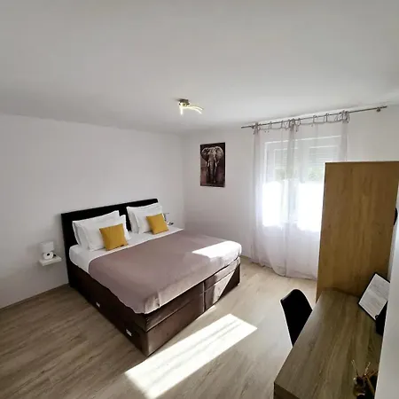 La Paulina's Iii * Zara