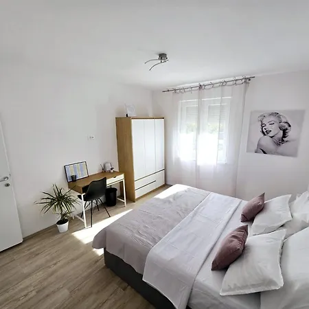 La Paulina's Iii Appartamento *